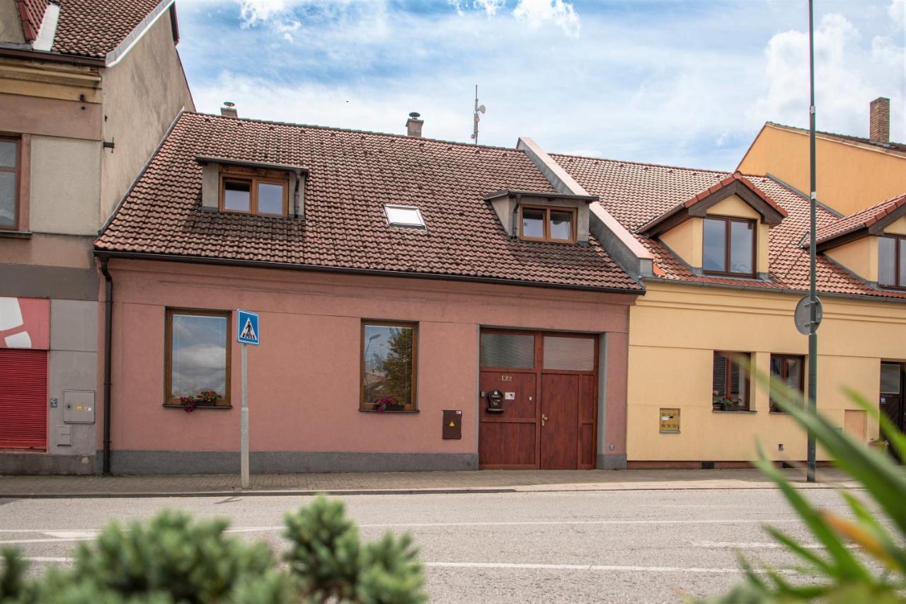 Podkrovni Apartman S Vyhledem Na Namesti Lomnice nad Lužnicí Eksteriør bilde